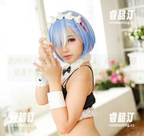 MiMi Chan 把MiMi Chan的豹纹套图放大,越看越觉得这是个淘金的矿藏,只是值得细细发掘。